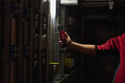 Milwaukee M12 TLED-0 TLED LED FENER ( akü ve şarj cihazı dahil değildir )