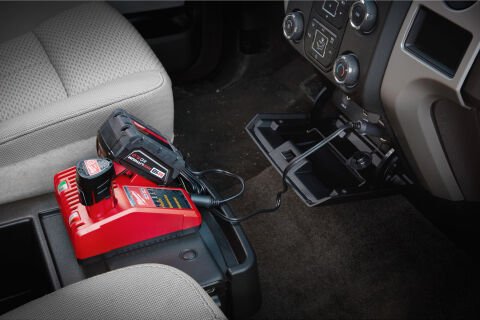 Milwaukee M12-18 AC 12V ARAÇ ŞARJI