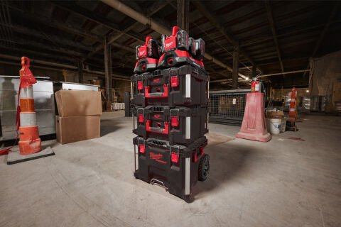 Milwaukee M18 PC6 PACKOUT™ HIZLI ŞARJ CİHAZI