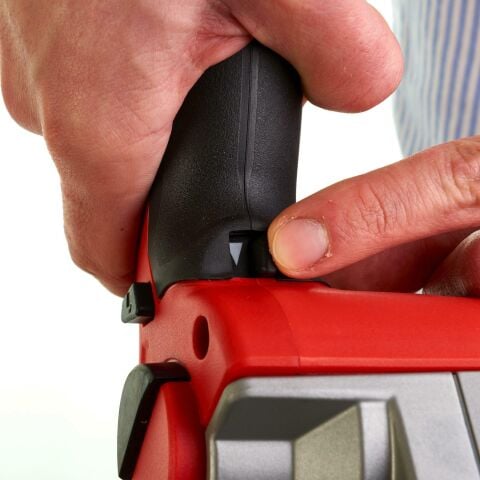 Milwaukee C12 PPC-0  PLASTİK BORU KESME ( akü ve şarj cihazı dahil değildir )