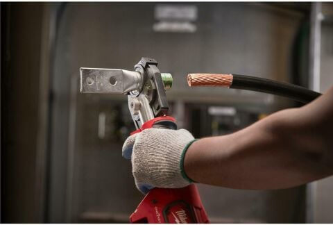 Milwaukee M18 HCCT-201C AKÜLÜ HİDROLİK PABUÇ SIKMA
