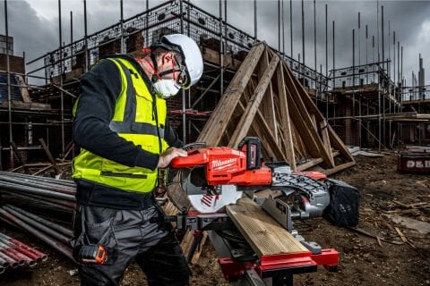 Milwaukee M18 FMS254-0 AKÜLÜ GÖNYE KESME ( akü ve şarj cihazı dahil değildir )