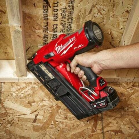Milwaukee M18 FFN-0C AKÜLÜ ÇİVİ ÇAKMA MAKİNESİ ( akü ve şarj cihazı dahil değildir )
