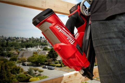 Milwaukee M18 FFN-0C AKÜLÜ ÇİVİ ÇAKMA MAKİNESİ ( akü ve şarj cihazı dahil değildir )