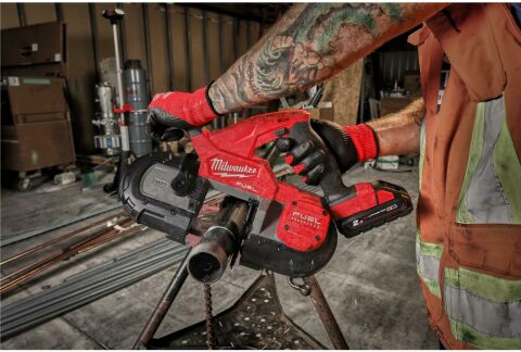 Milwaukee M18 FBS85-202C FUEL KOMPAKT BANT TESTERE