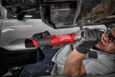 Milwaukee M12 FRAIWF12-0 AKULU KÖŞE SOMUN SIKMA ½ ( akü ve şarj cihazı dahil değildir )