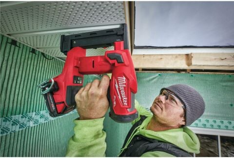 Milwaukee M18 FNCS18GS-202X AKÜLÜ ÇİVİ ÇAKMA MAKİNESİ (ZIMBA MAKİNESİ)