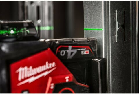 Milwaukee M12 3PL-0C 2 DİKEY 1 YATAY YEŞİL 360 DERECE LAZER TERAZİ