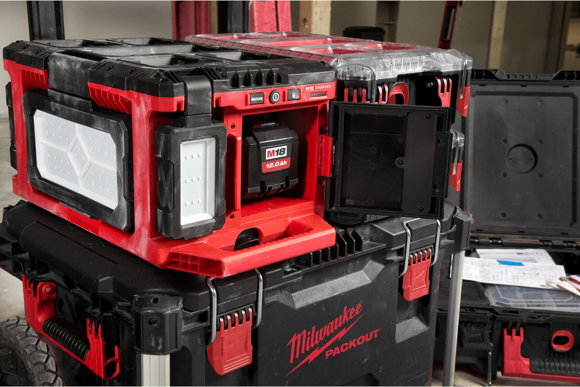 Milwaukee M18 POALC-O PACKOUT UYUMLU AKÜLÜ ALAN LAMBASI