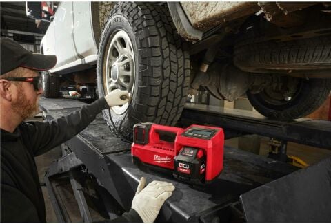 Milwaukee M18BI-0 AKÜLÜ HAVA POMPASI ( akü ve şarj cihazı dahil değildir )