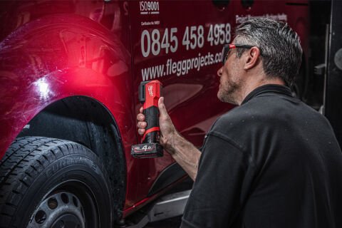 Milwaukee M12 CML-401 RENK KODU BELİRLEME FENERİ