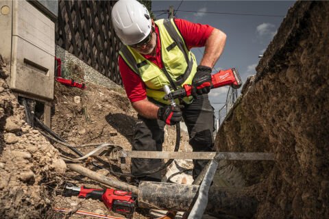 Milwaukee M18 ONEHCCT60-202C AKÜLÜ PABUÇ SIKMA ( 16-300 )