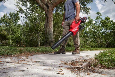 Milwaukee M18 F2BL-0 ÇİFT AKÜLÜ ÜFLEYİCİ