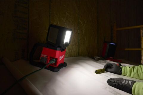 Milwaukee M18 MDTL-0 ÇOK YÖNLÜ AYDINLATMA ( akü ve şarj cihazı dahil değildir )