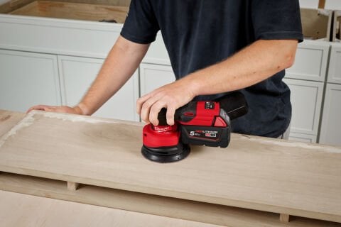 Milwaukee M18 FROS125-0B FUEL 125 MM ORBİTAL ZIMPARA ( akü ve şarj cihazı dahil değildir )
