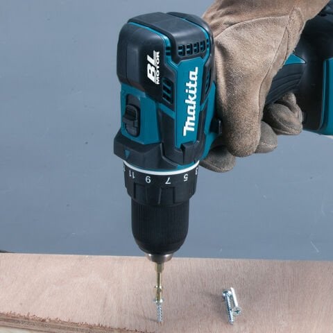 Makita DDF470RMJ 14.4V Li Çift Akülü Darbesiz Matkap Vidalama