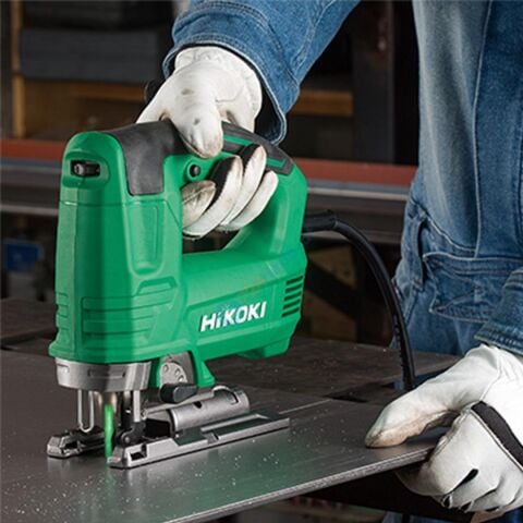 HİKOKI CJ90VST2 705 W 90 MM ELEKTRİKLİ DEKUPAJ TESTERE MAKİNASI