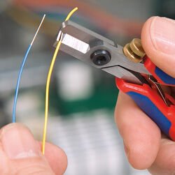 Knipex 11 82 130 Makas Tip Kablo Sıyırma Pensesi