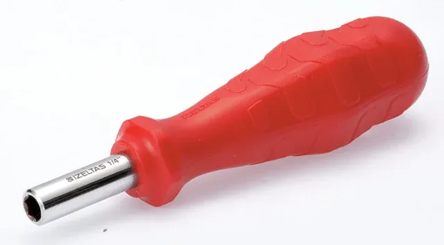 İzeltaş Manyetık Bits Tutucu Tornavida Kısa 6.3x30